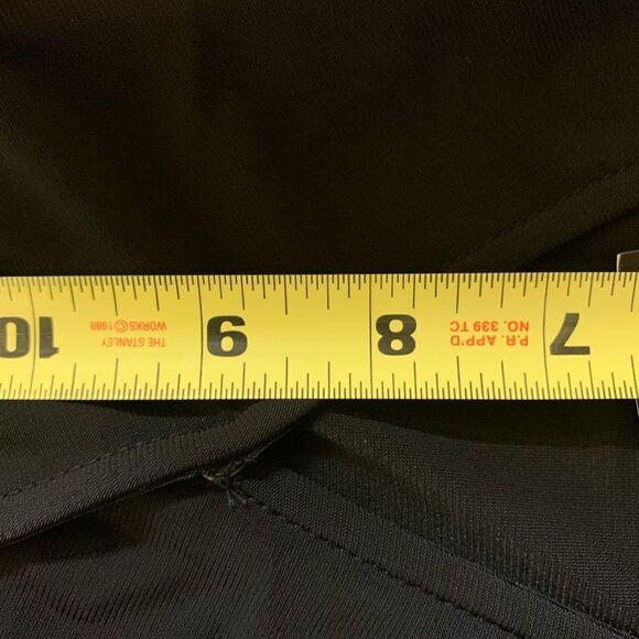 Forever 21 plus black top - Picture 6 of 6